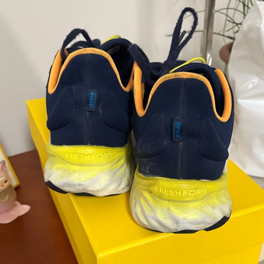 New Balance Dark Blue and Yellow Sneakers - Picture 4 of 4